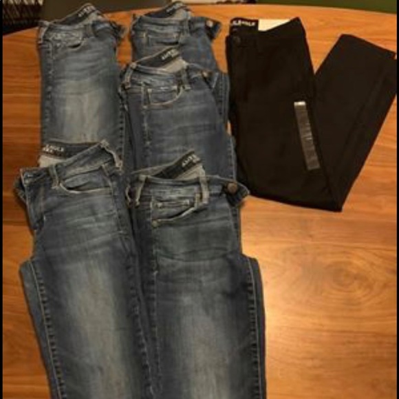 American Eagle Outfitters Denim - 5 pair of American Eagle skinny blue jeans size 2
